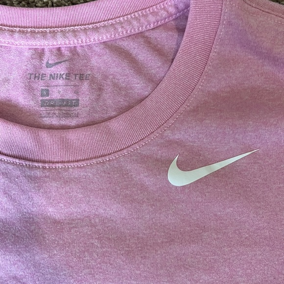 Nike athletic top. Light pink. Size S - Picture 2 of 4